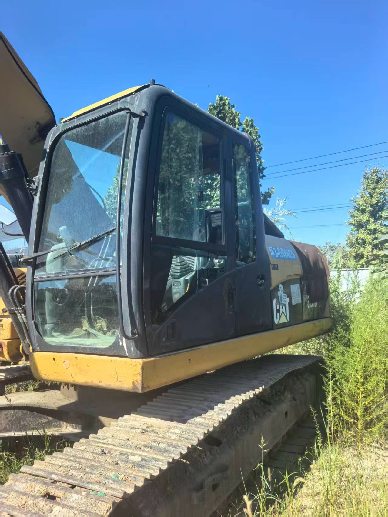 2011年 卡特 323D 二手挖掘机