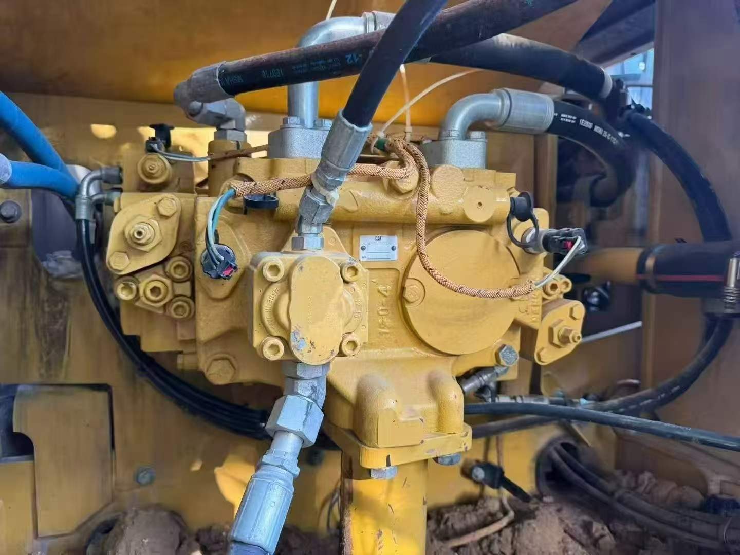 2018年 卡特 320D2 二手挖掘机