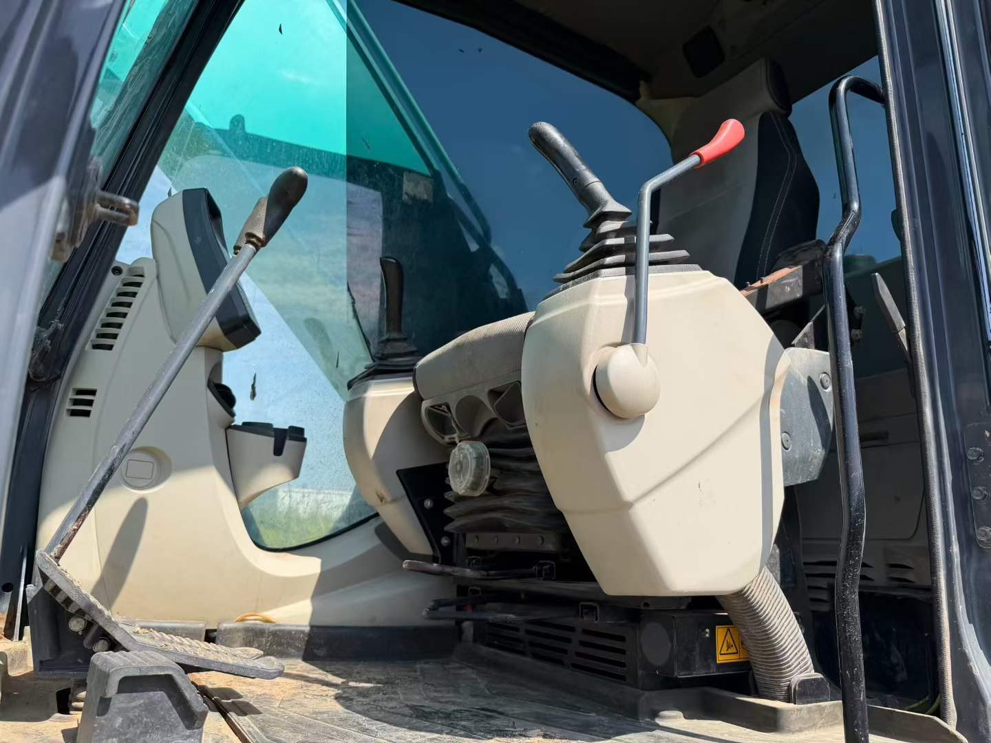 2019年 神钢 210LC-10 二手挖掘机