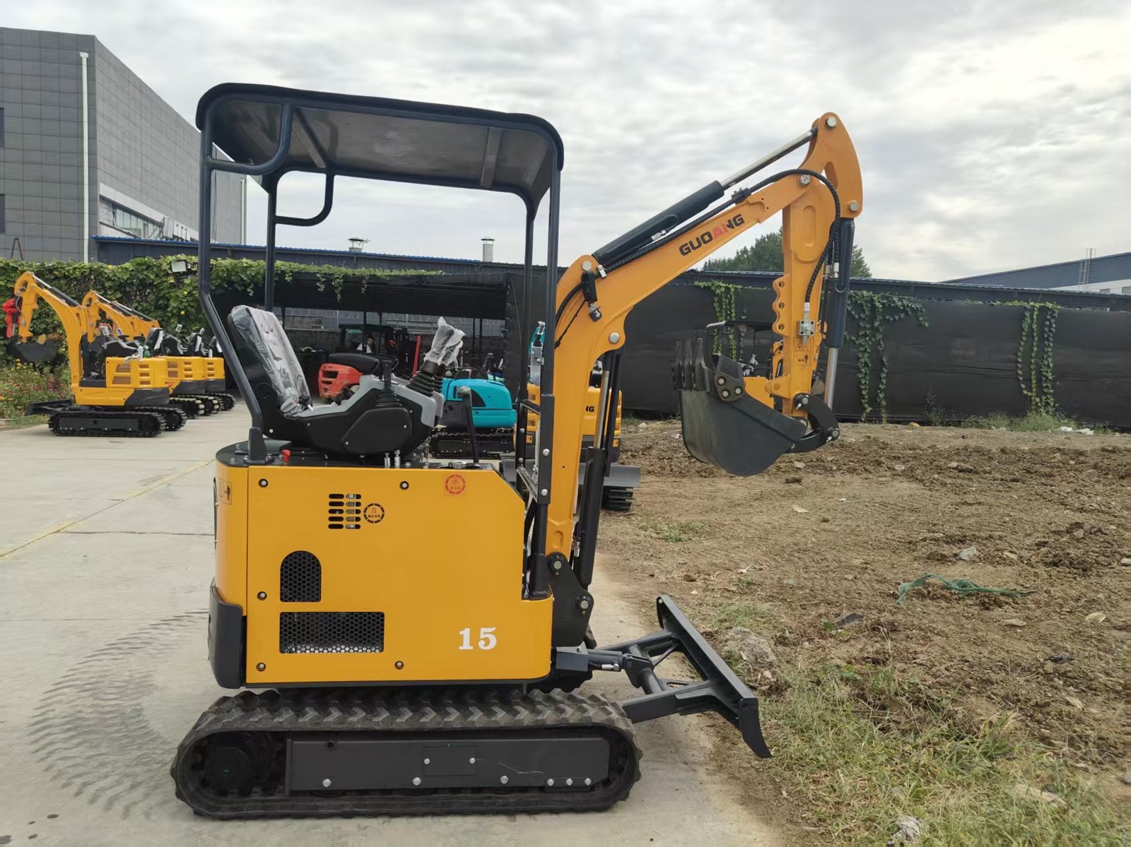 国昂15 微型挖掘机（1.5吨）全新机