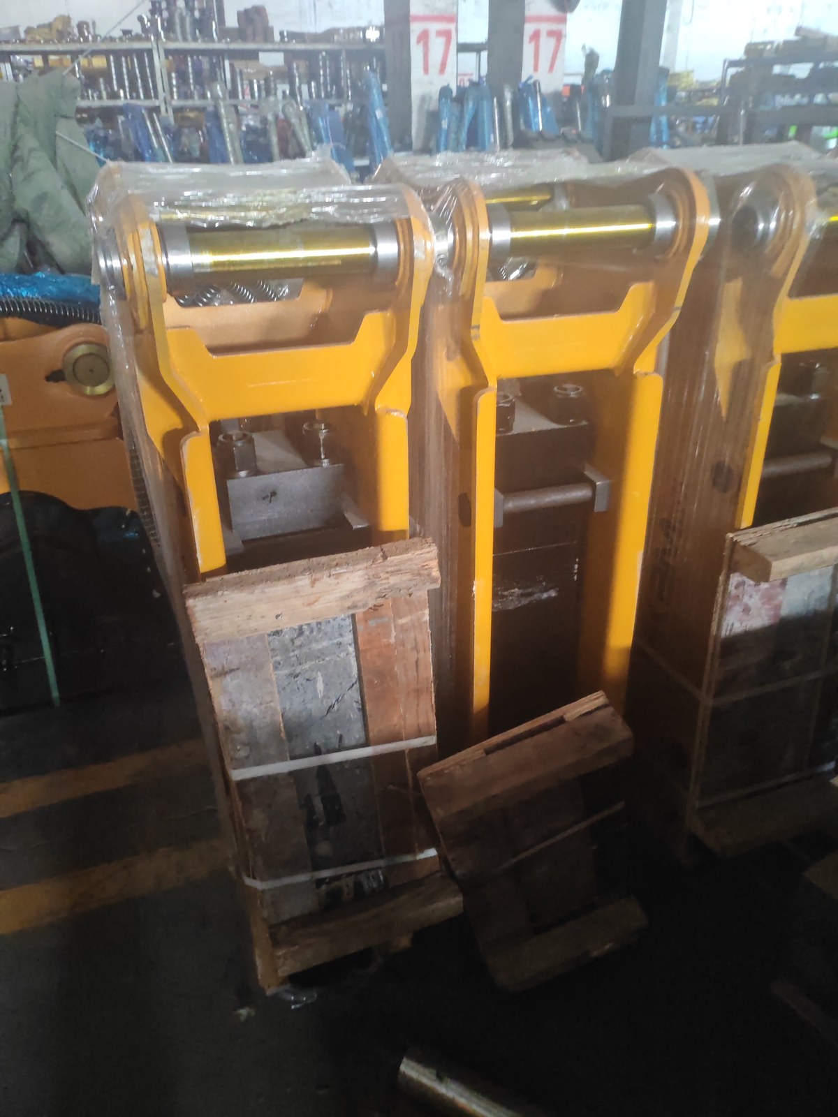 E140S Pemecah Hidrolik Tipe Segitiga (Cocok untuk Excavator 13-15 Ton)