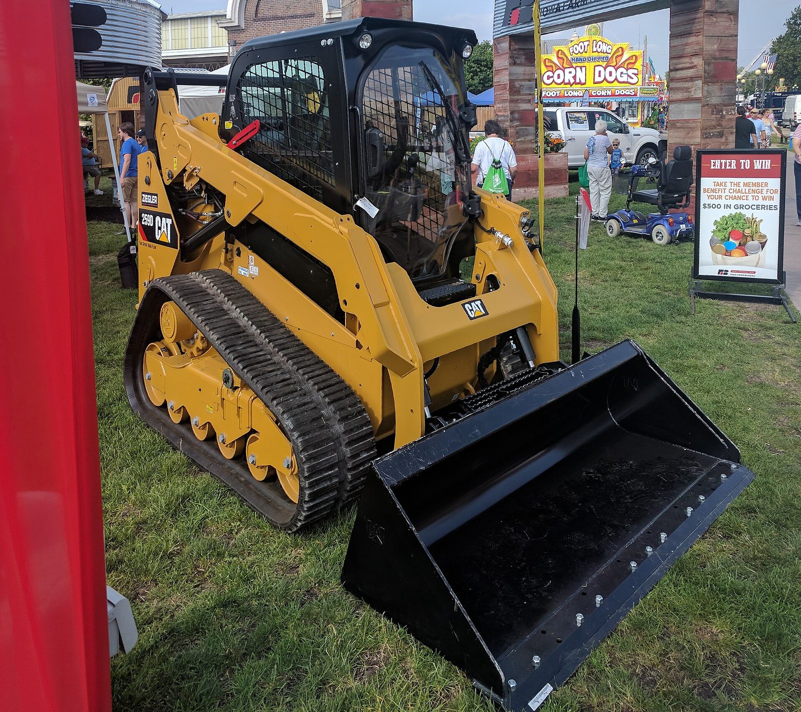 Mesin Kompak Mana yang Menang? CTL vs. Skid Steer vs. Wheel Loader Kompak